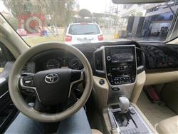 تۆیۆتا لاند کروزەر